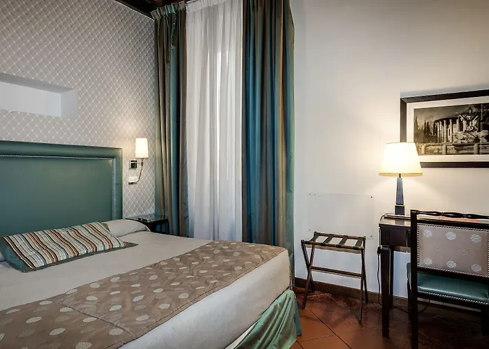 Frattina 122 3* Rome